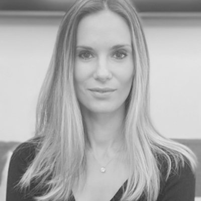 Profesor Escuela de Empresa - Laura Xicota