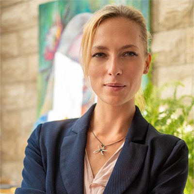 Profesor Escuela de Empresa - Masha Churilova